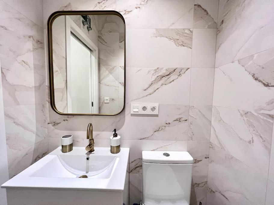 Апартаменти Auxiliadora Luxury Севілья Екстер'єр фото